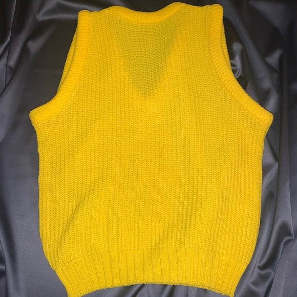 Yellow crochet vest 💛 - Picture 2 of 2
